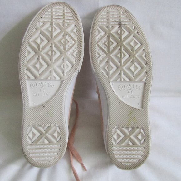 Converse One Star Suede Low Top - Women's Size 7 - Picture 4 of 5